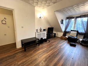 Living Room- click for photo gallery